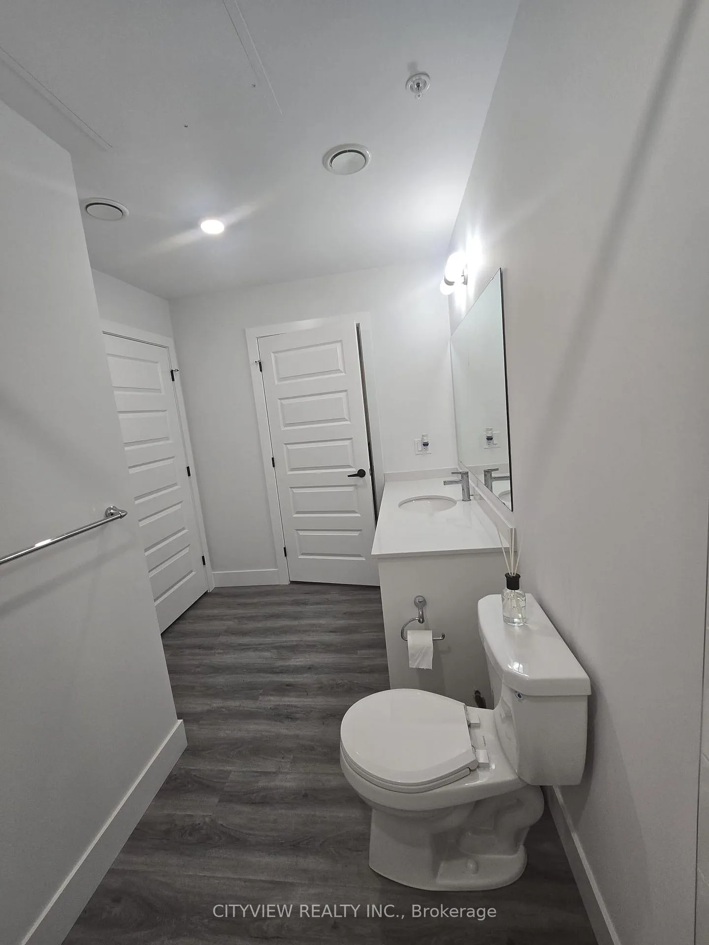 Photo 11 of Unit 609, 1000 Lackner Pl, Kitchener — HOMEH