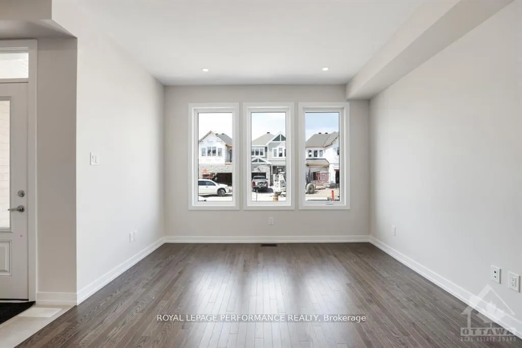 Photo 5 of 522 Oldenburg Avenue, Ottawa, Btwn Franktown Rd. & Fallowfield Rd. — HOMEH