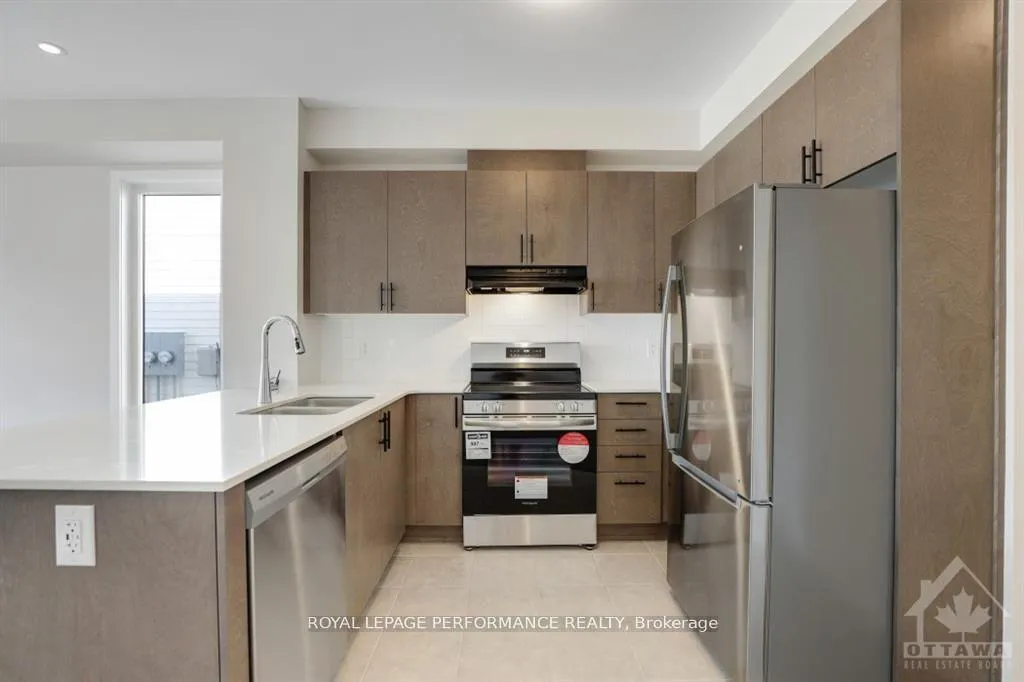 Photo 13 of 522 Oldenburg Avenue, Ottawa, Btwn Franktown Rd. & Fallowfield Rd. — HOMEH