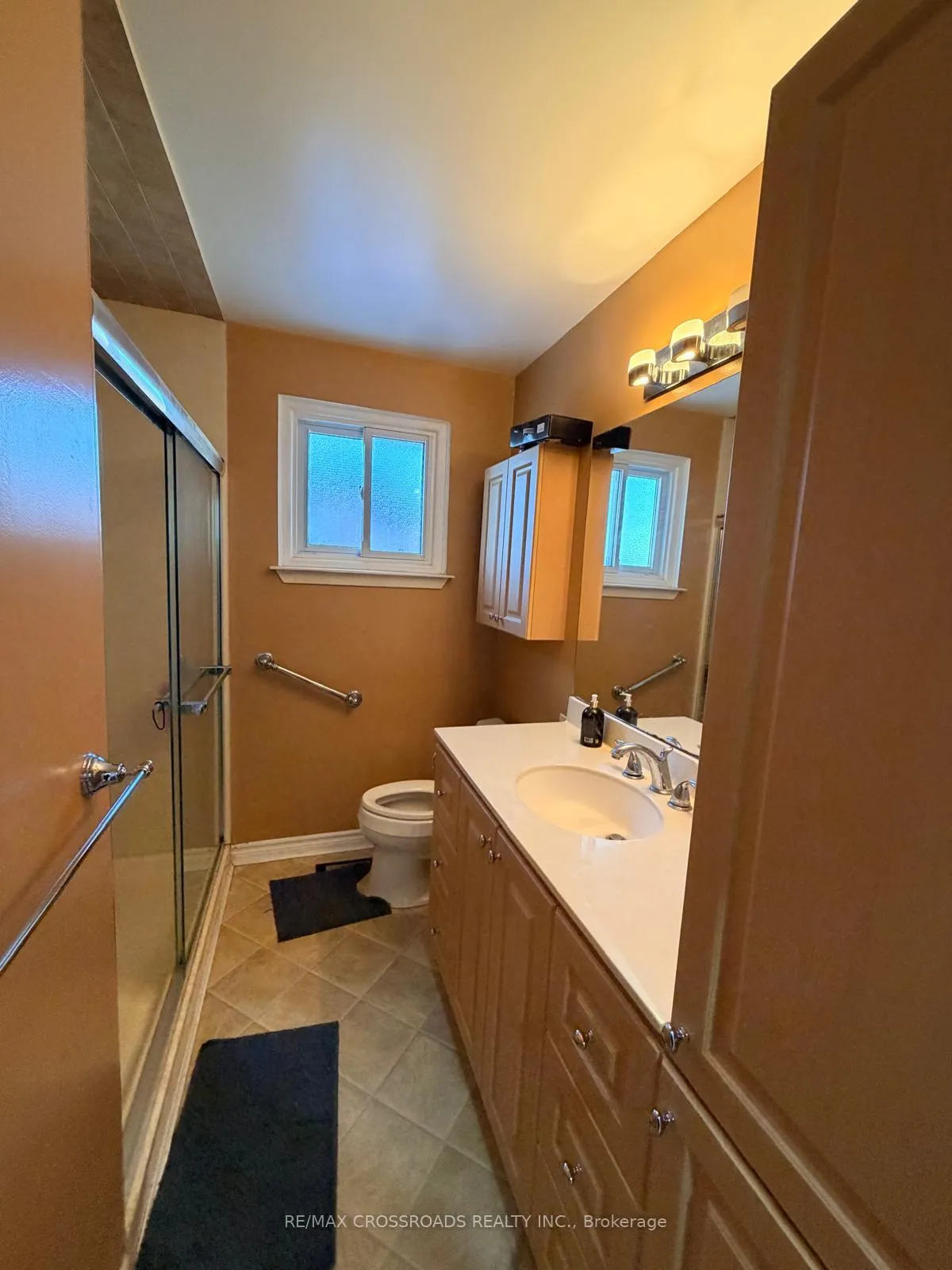 Photo 7 of 804 Fairview Avenue, Pickering, Bay Ridges — HOMEH