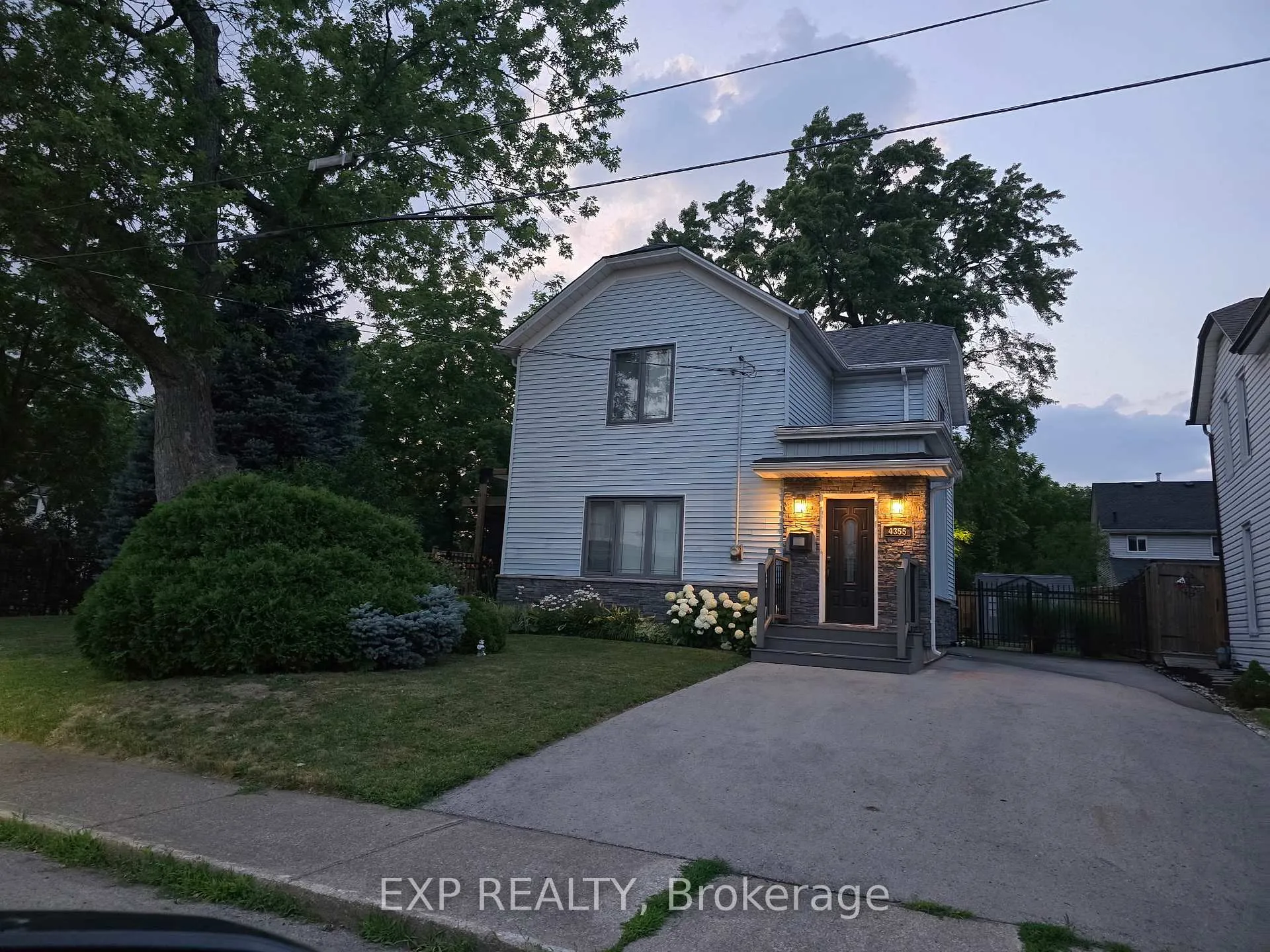 Photo 1 of 4355 Simcoe Street, Niagara Falls, Downtown — HOMEH