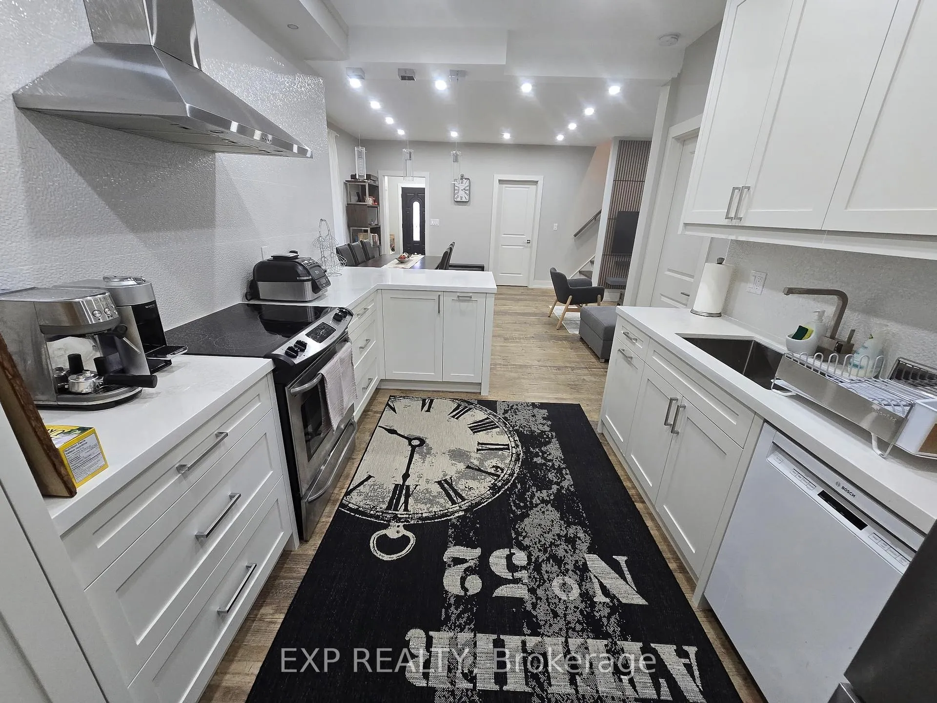 Photo 8 of 4355 Simcoe Street, Niagara Falls, Downtown — HOMEH