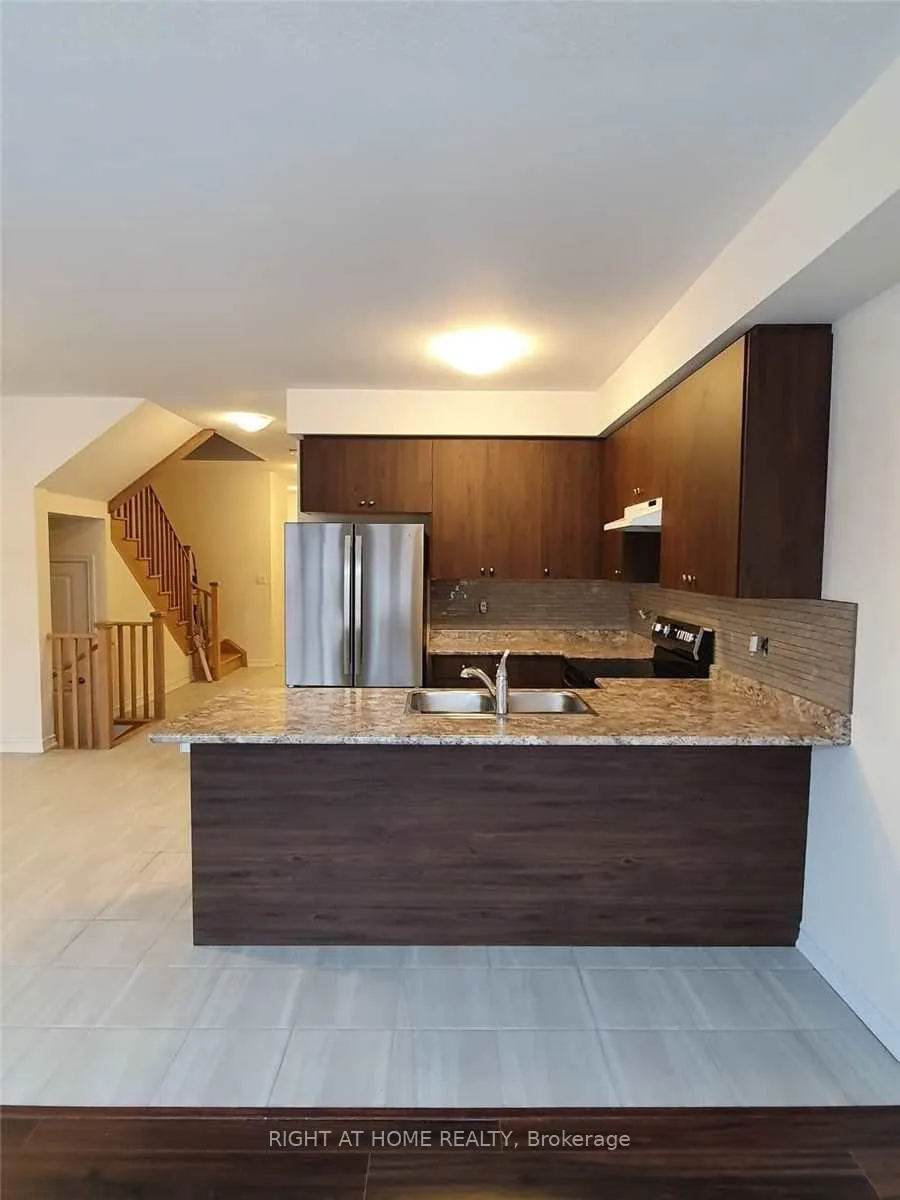 Photo 1 of 2280 Grainger Loop, Innisfil, Alcona — HOMEH