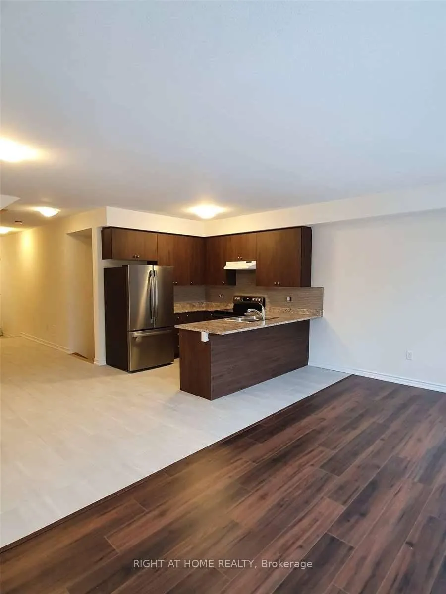 Photo 3 of 2280 Grainger Loop, Innisfil, Alcona — HOMEH