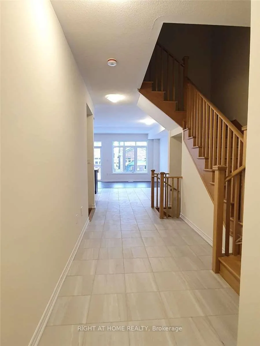 Photo 13 of 2280 Grainger Loop, Innisfil, Alcona — HOMEH