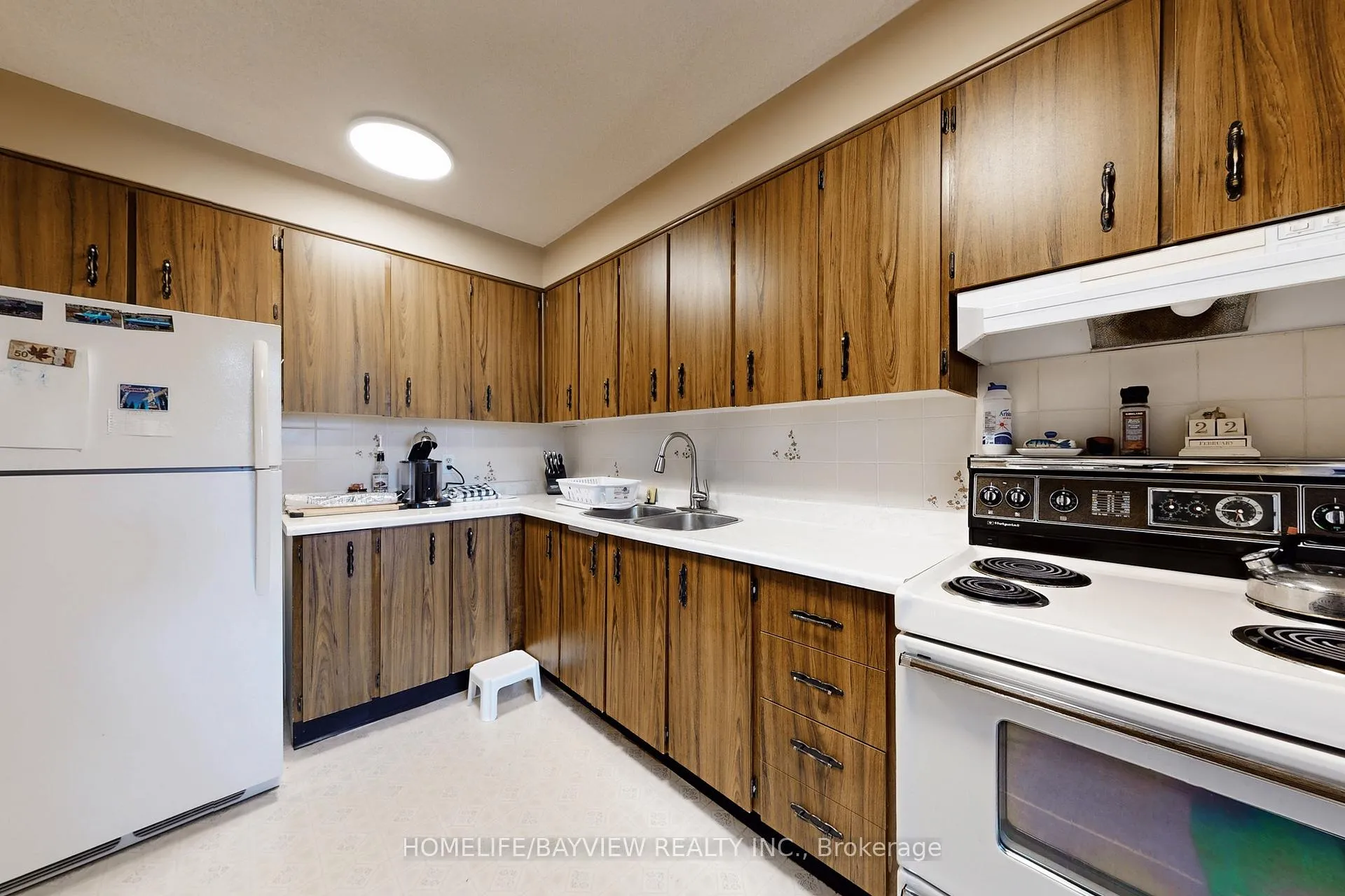 Photo 5 of Unit 207, 120 Elgin Street W, Oshawa, O'Neill — HOMEH