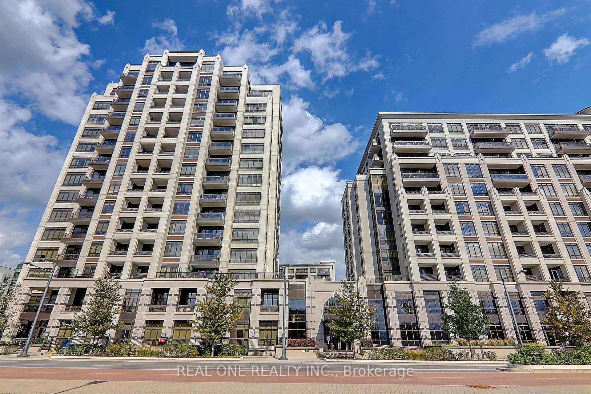 Front of Unit 606, 89 South Town Centre Boulevard