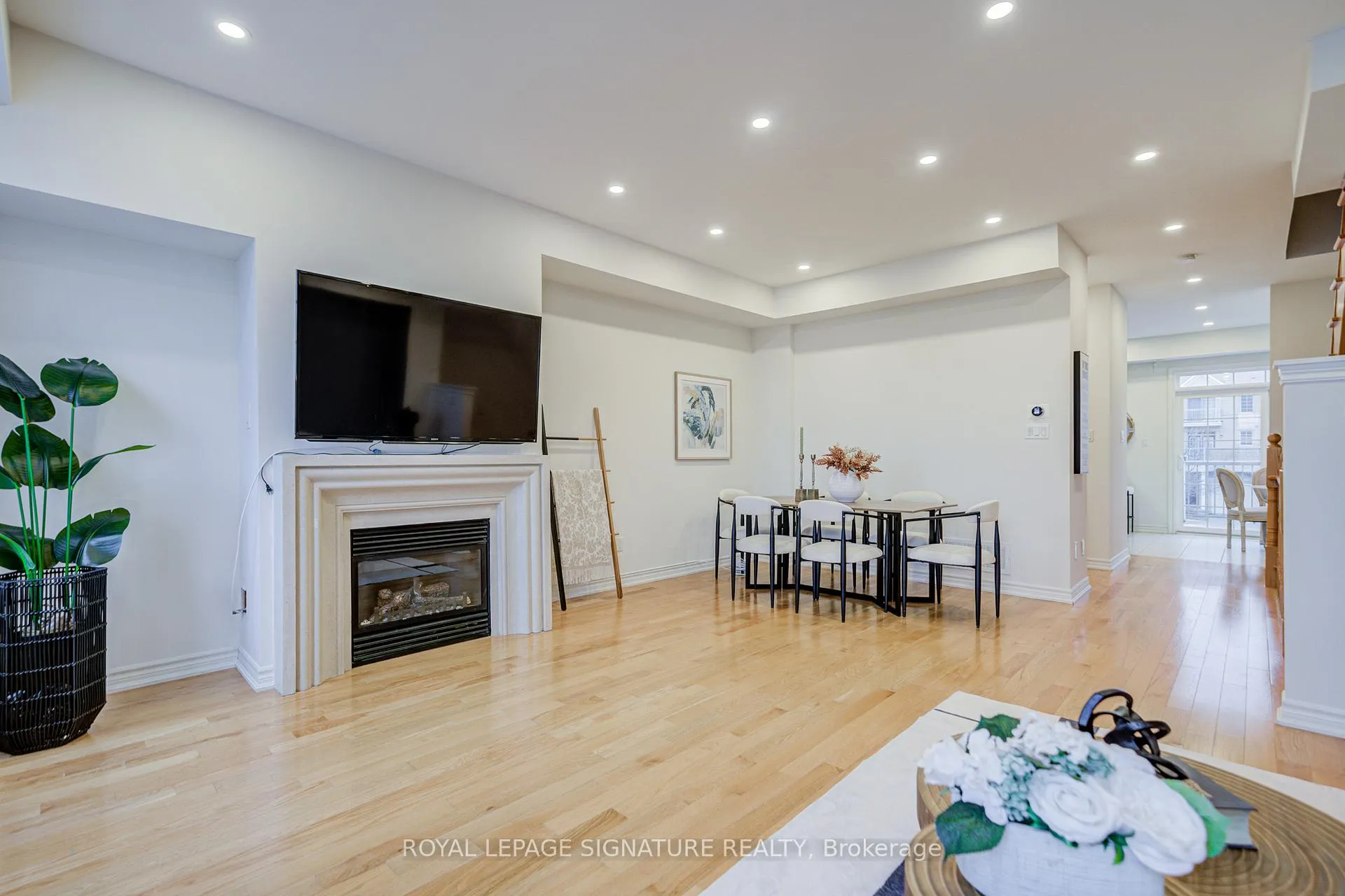 Photo 20 of 86 Donald Buttress Boulevard W, Markham, Cathedraltown — HOMEH