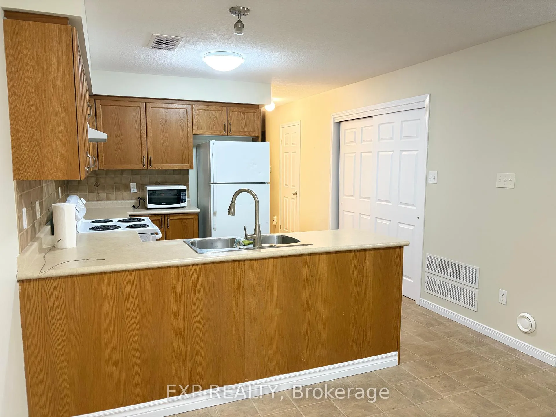 Photo 6 of Unit 12A, 50 Howe Drive, Kitchener — HOMEH