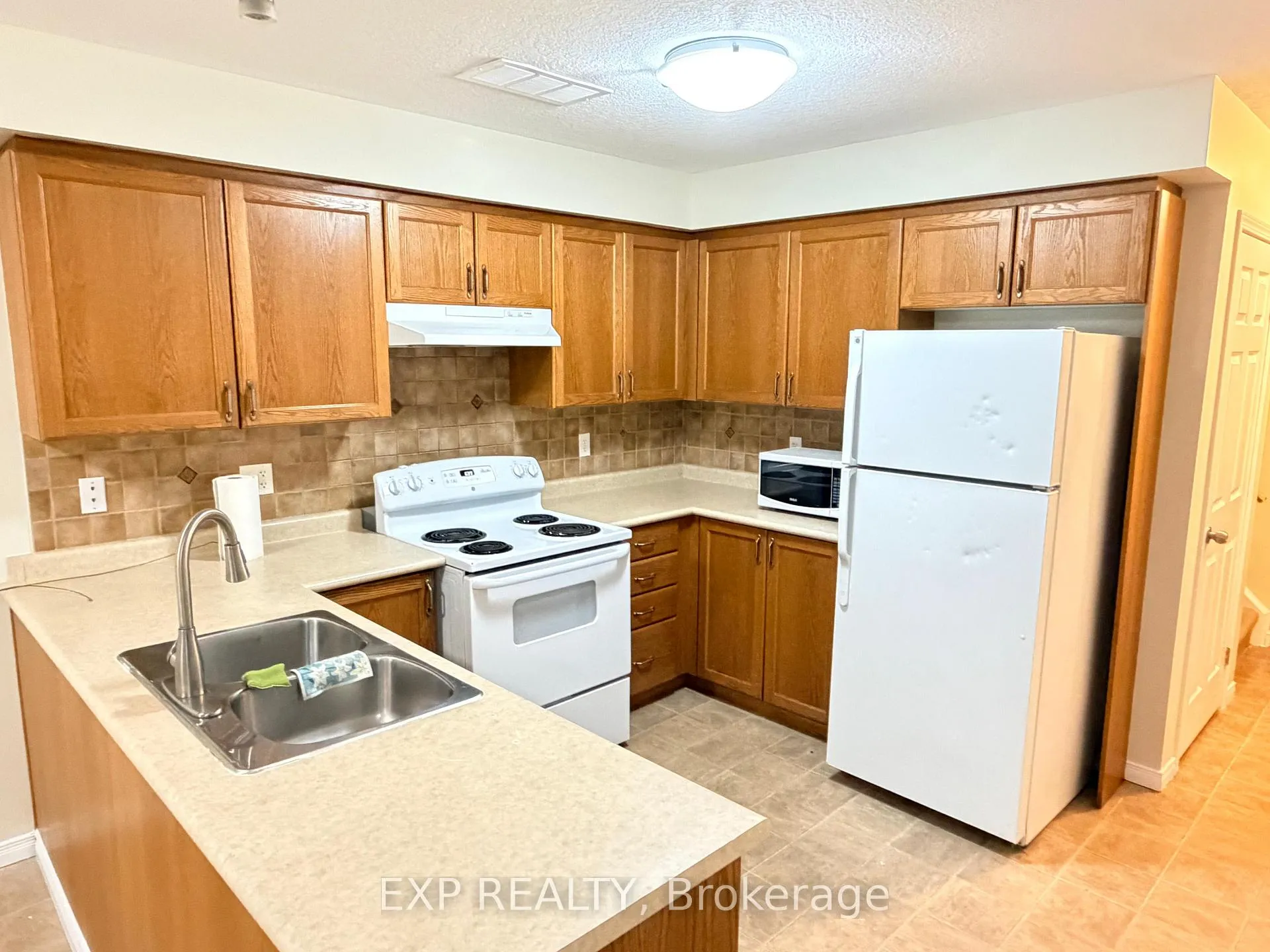 Photo 8 of Unit 12A, 50 Howe Drive, Kitchener — HOMEH