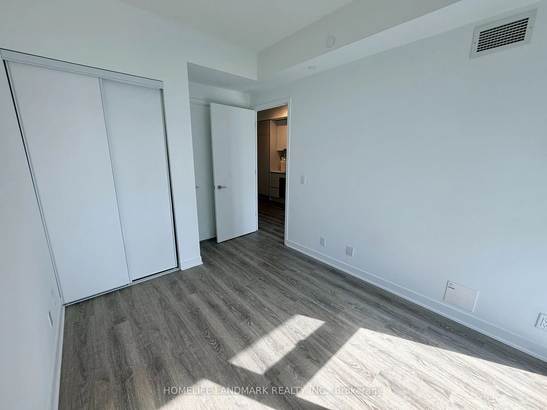 Photo 6 of Unit 3208, 180 Front Street E, Toronto, Moss Park — HOMEH