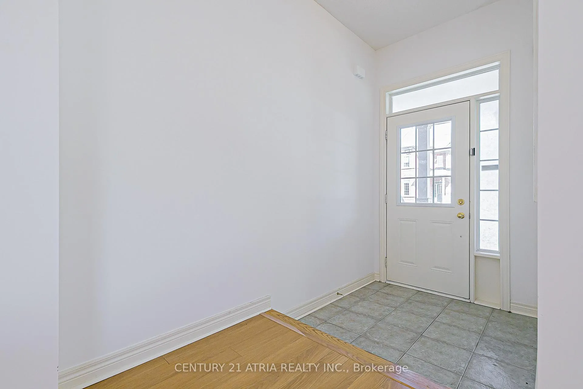 Photo 3 of 32 Silkgrove Terrace, Markham, Wismer — HOMEH
