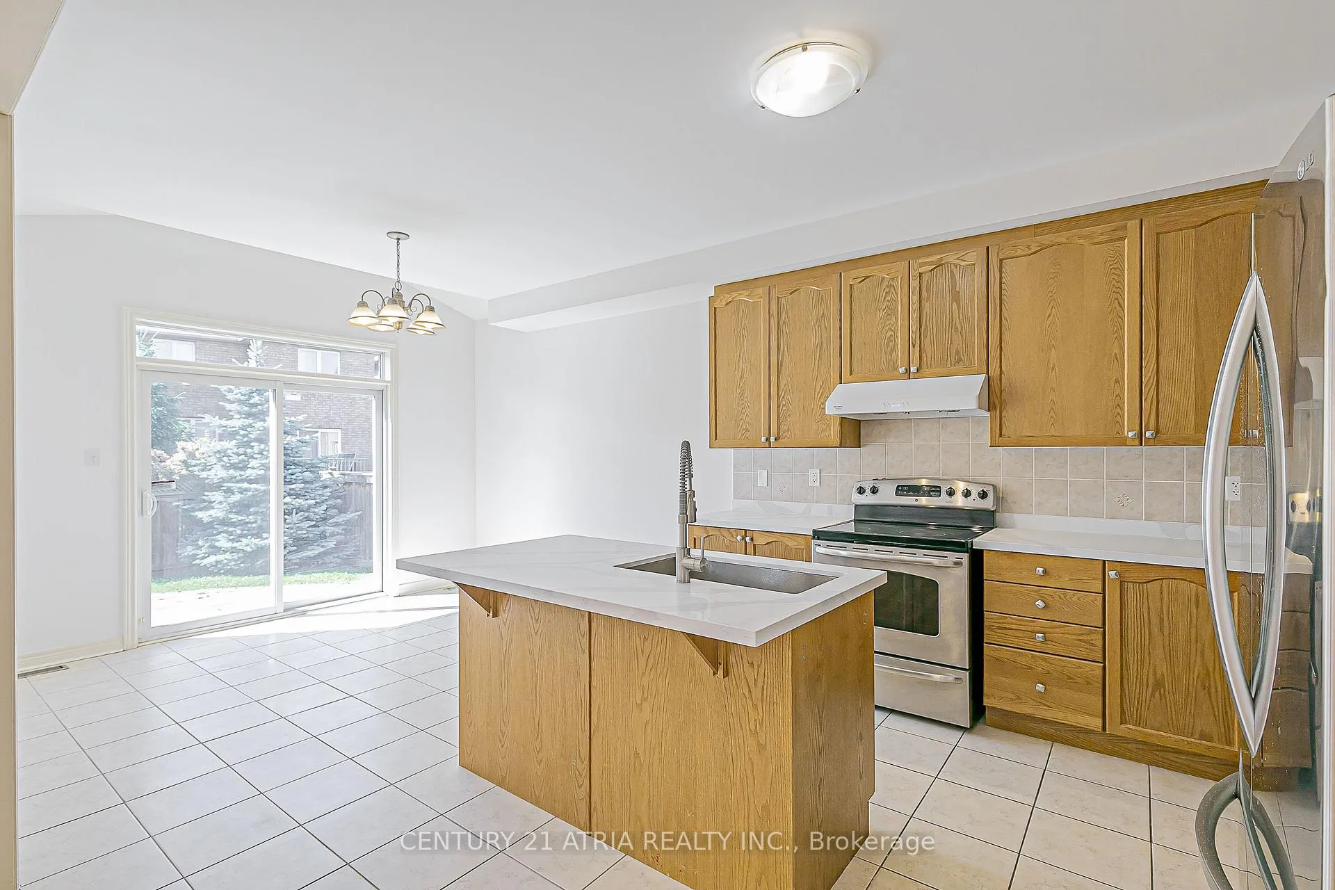 Photo 12 of 32 Silkgrove Terrace, Markham, Wismer — HOMEH