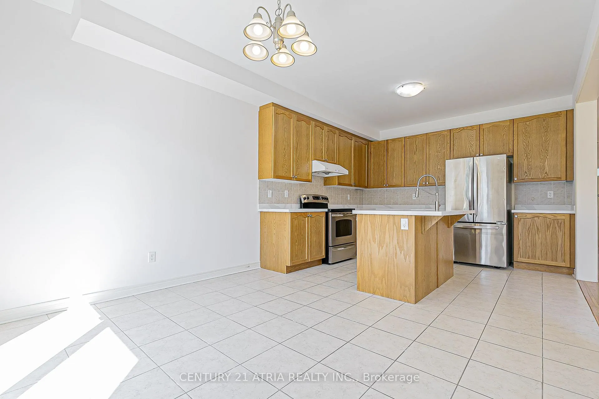 Photo 13 of 32 Silkgrove Terrace, Markham, Wismer — HOMEH