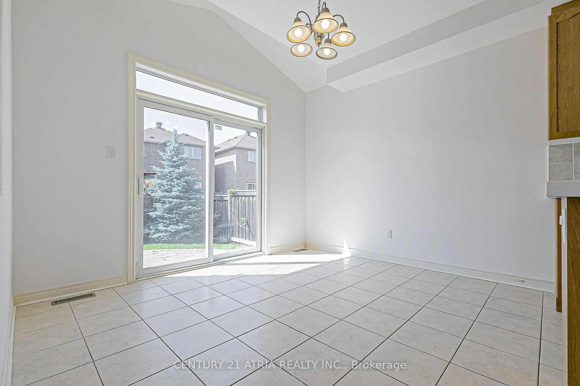Photo 19 of 32 Silkgrove Terrace, Markham, Wismer — HOMEH