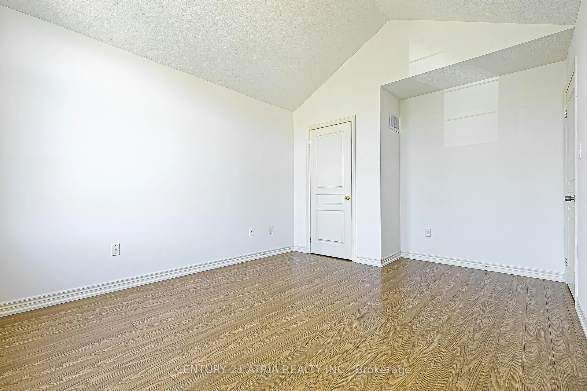 Photo 32 of 32 Silkgrove Terrace, Markham, Wismer — HOMEH
