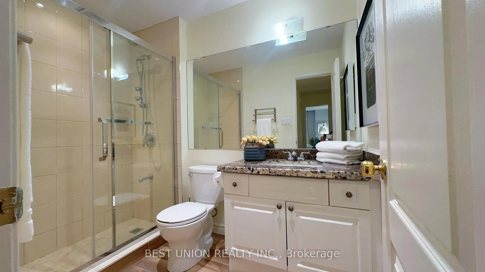 Photo 16 of 320 Country Glen Road, Markham, Cornell — HOMEH