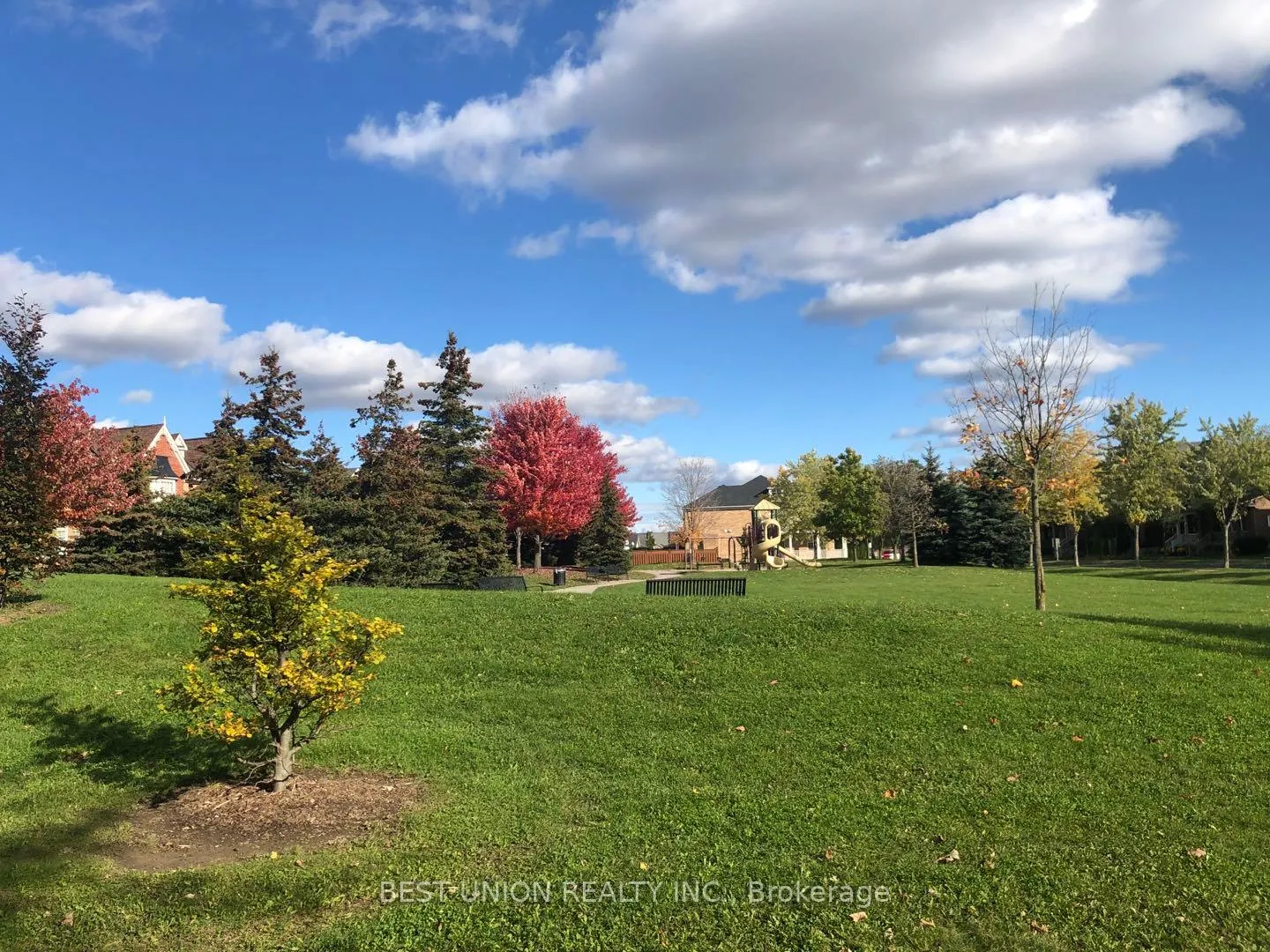 Photo 26 of 320 Country Glen Road, Markham, Cornell — HOMEH