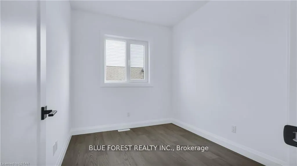 Photo 34 of 29 Poole Crescent, Middlesex Centre, Komoka — HOMEH
