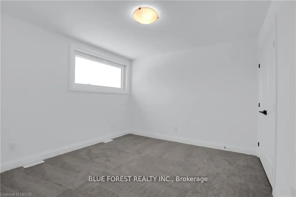 Photo 37 of 29 Poole Crescent, Middlesex Centre, Komoka — HOMEH