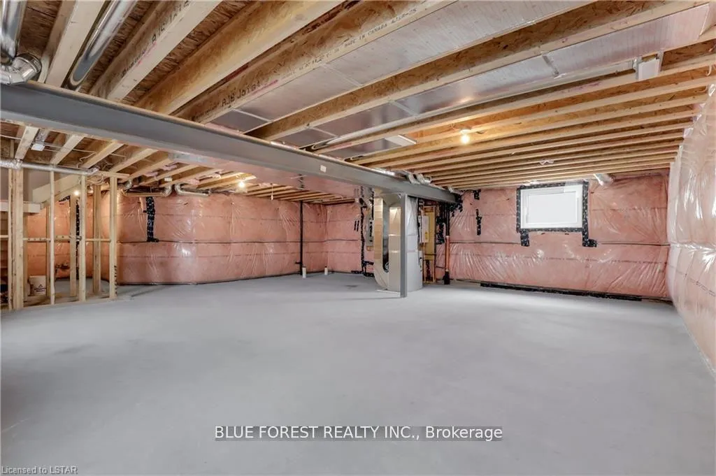 Photo 40 of 29 Poole Crescent, Middlesex Centre, Komoka — HOMEH
