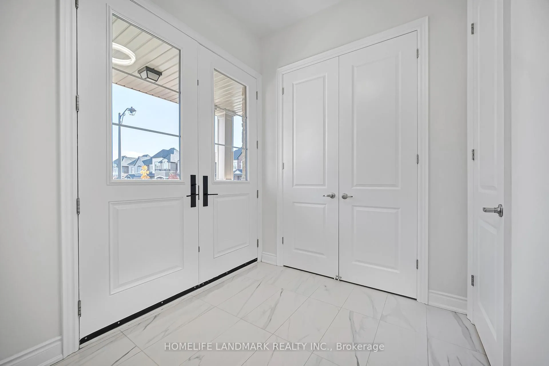Photo 3 of 3404 Mosley Gate, Oakville, Glenorchy — HOMEH