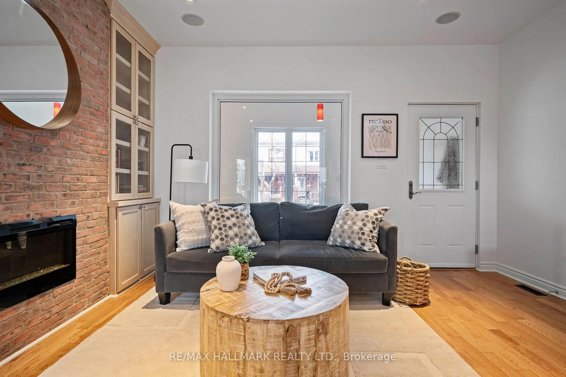 Photo 4 of 17 Mountnoel Avenue, Toronto, Greenwood-Coxwell — HOMEH
