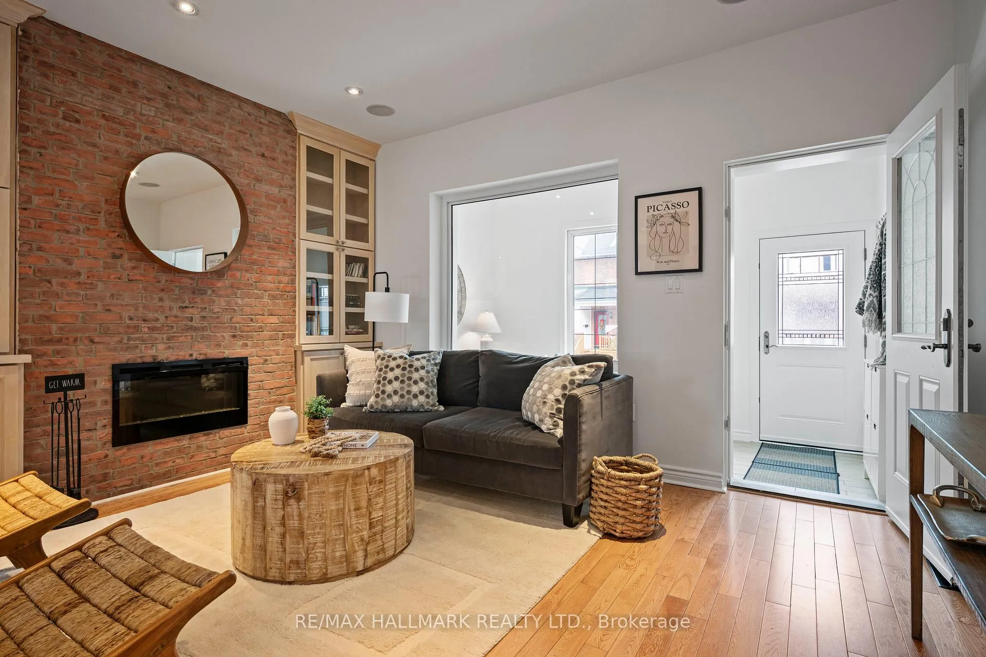 Photo 5 of 17 Mountnoel Avenue, Toronto, Greenwood-Coxwell — HOMEH
