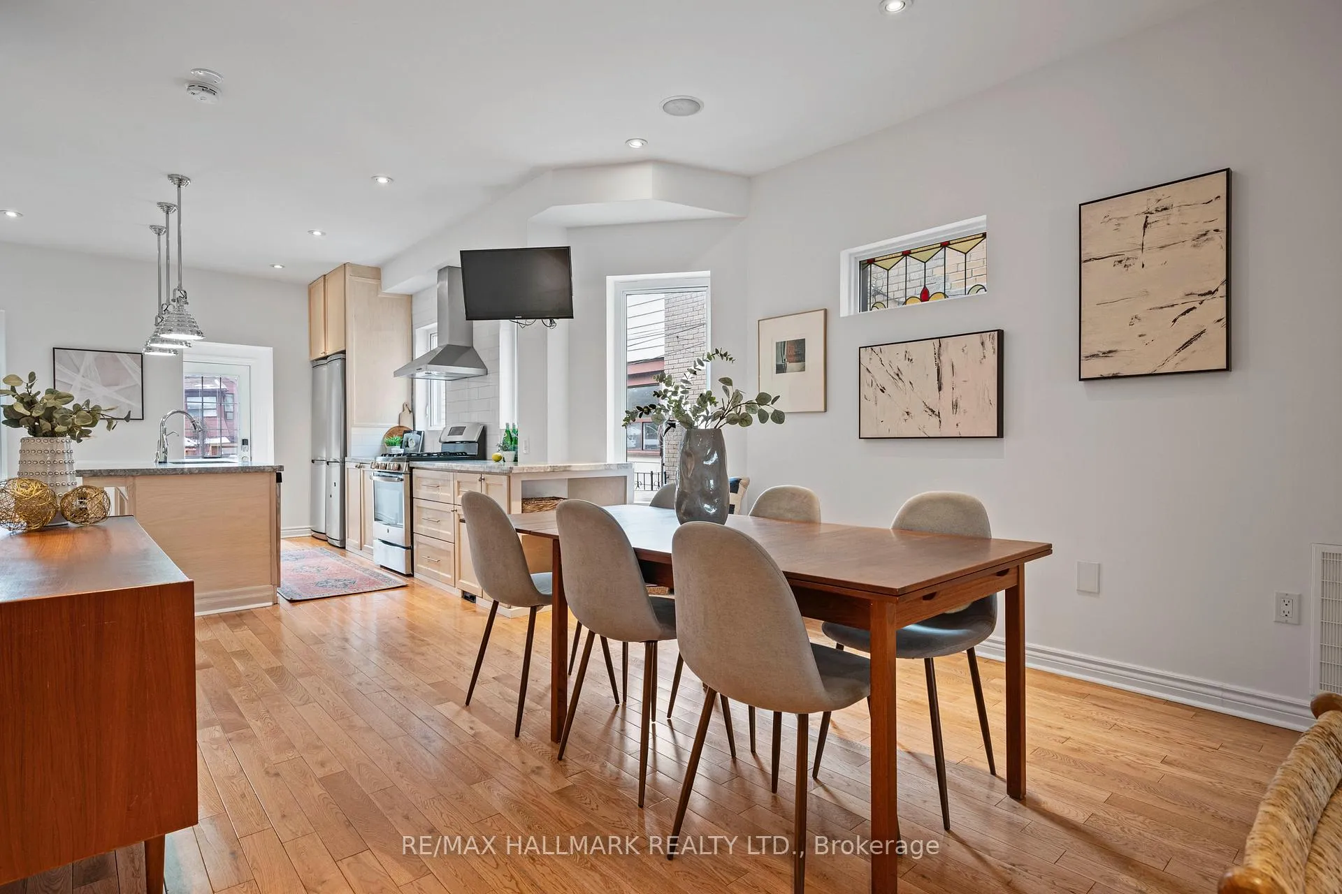 Photo 7 of 17 Mountnoel Avenue, Toronto, Greenwood-Coxwell — HOMEH