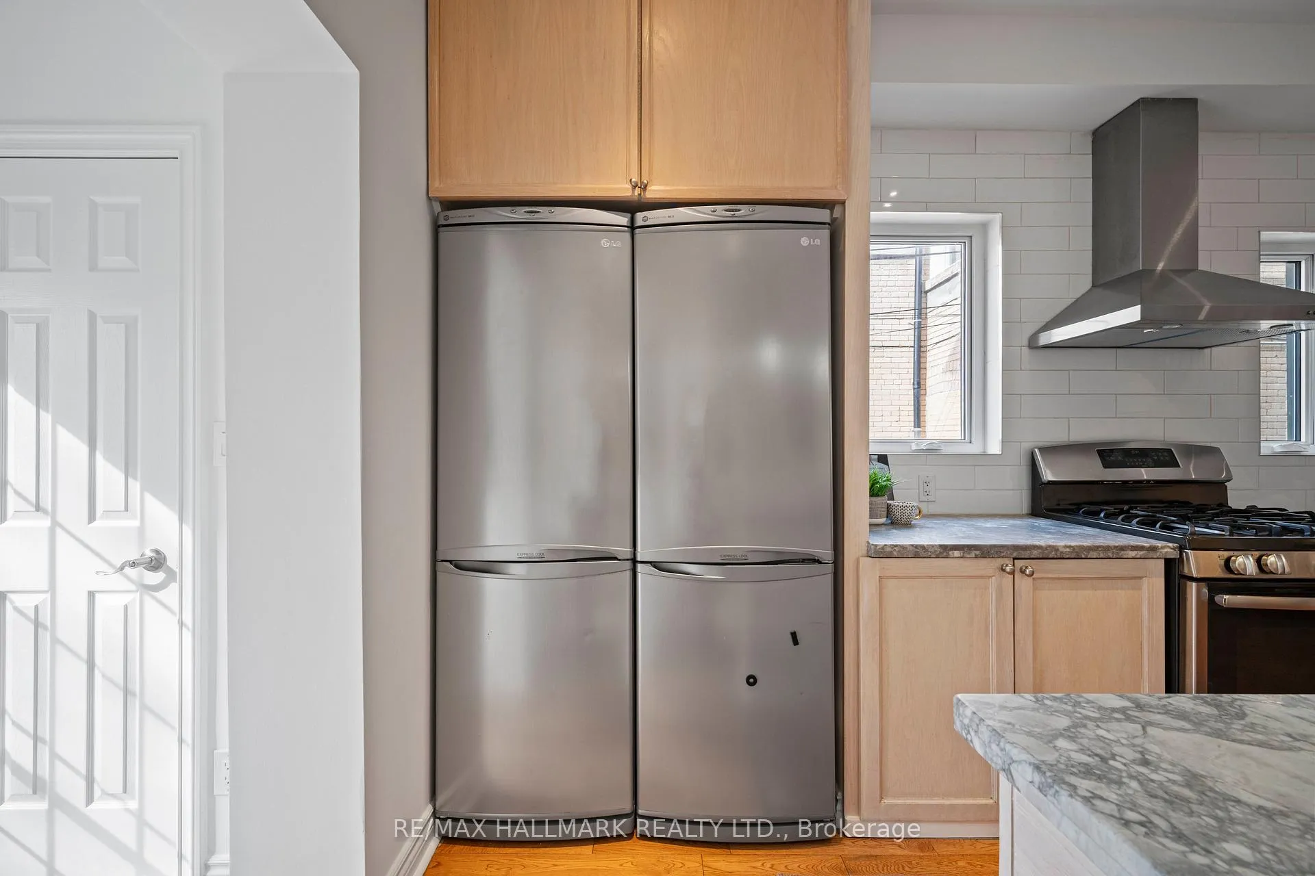 Photo 14 of 17 Mountnoel Avenue, Toronto, Greenwood-Coxwell — HOMEH