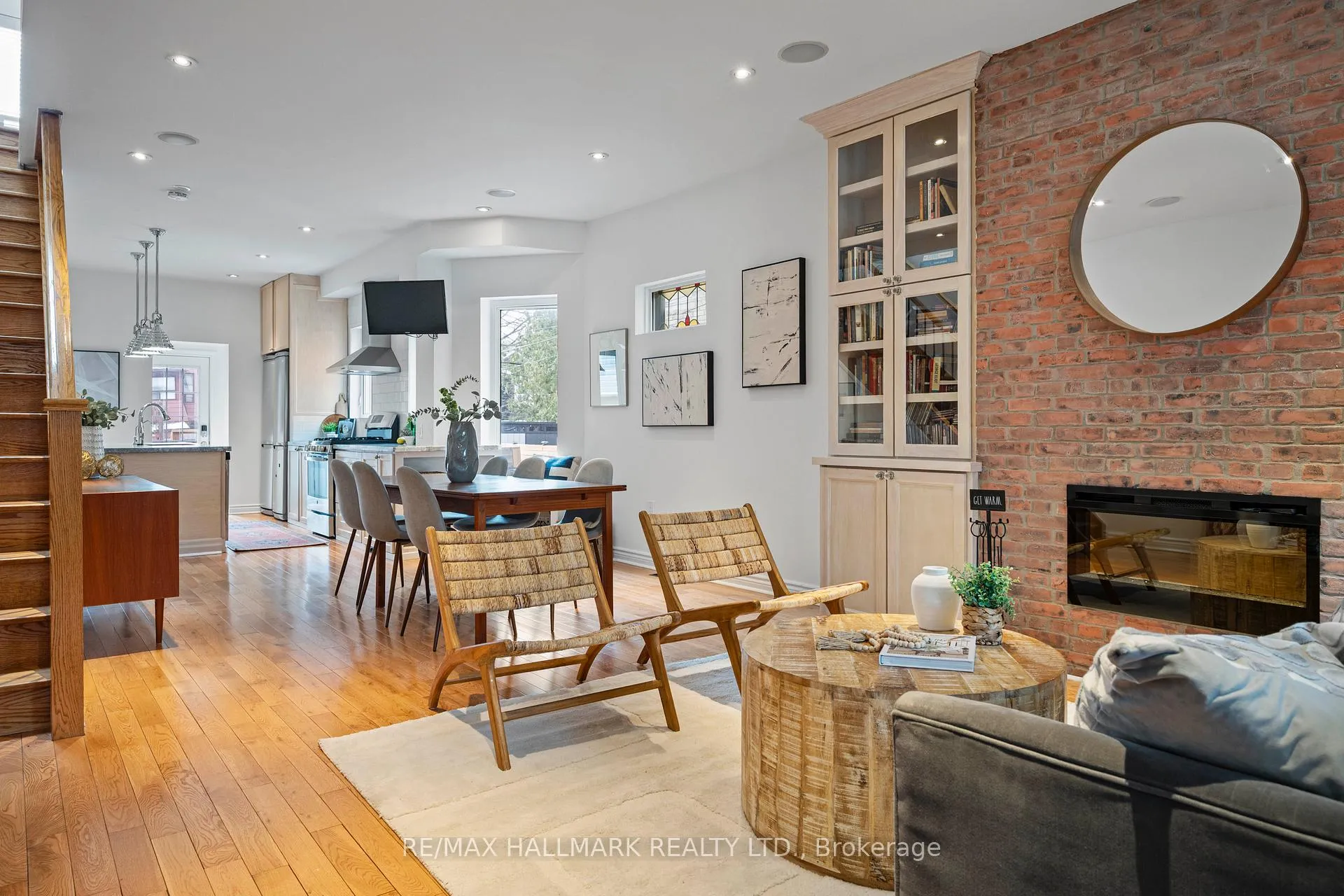 Photo 15 of 17 Mountnoel Avenue, Toronto, Greenwood-Coxwell — HOMEH