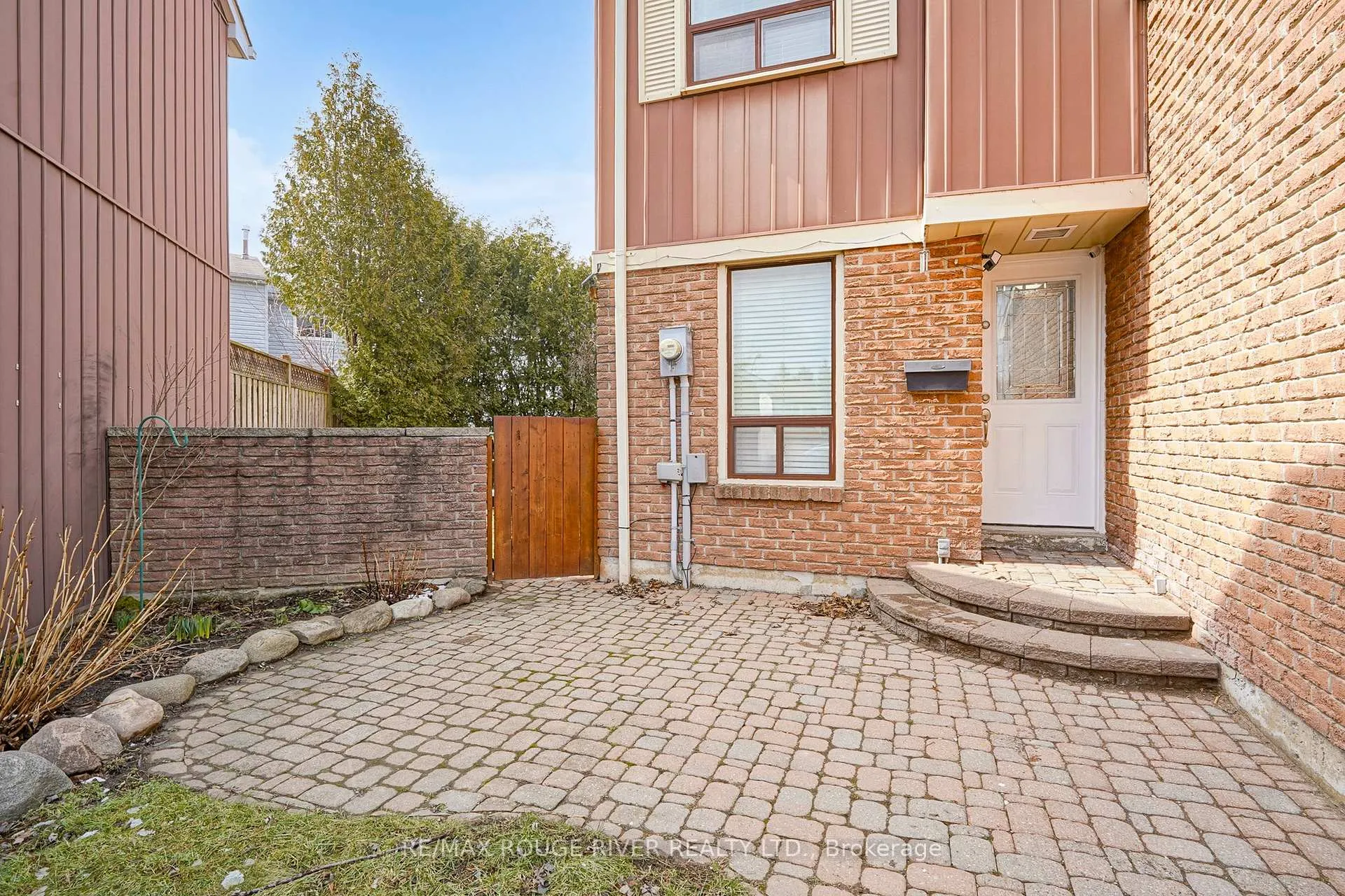 Photo 3 of 50 Lucas Lane, Ajax, South West — HOMEH