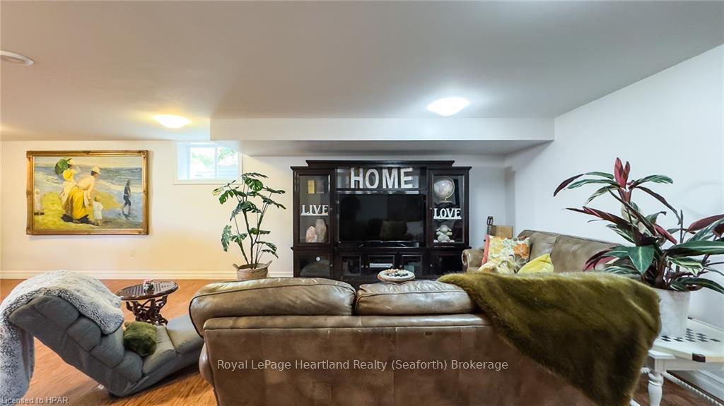 Photo 33 of 81 William Street, Huron East, Egmondville — HOMEH