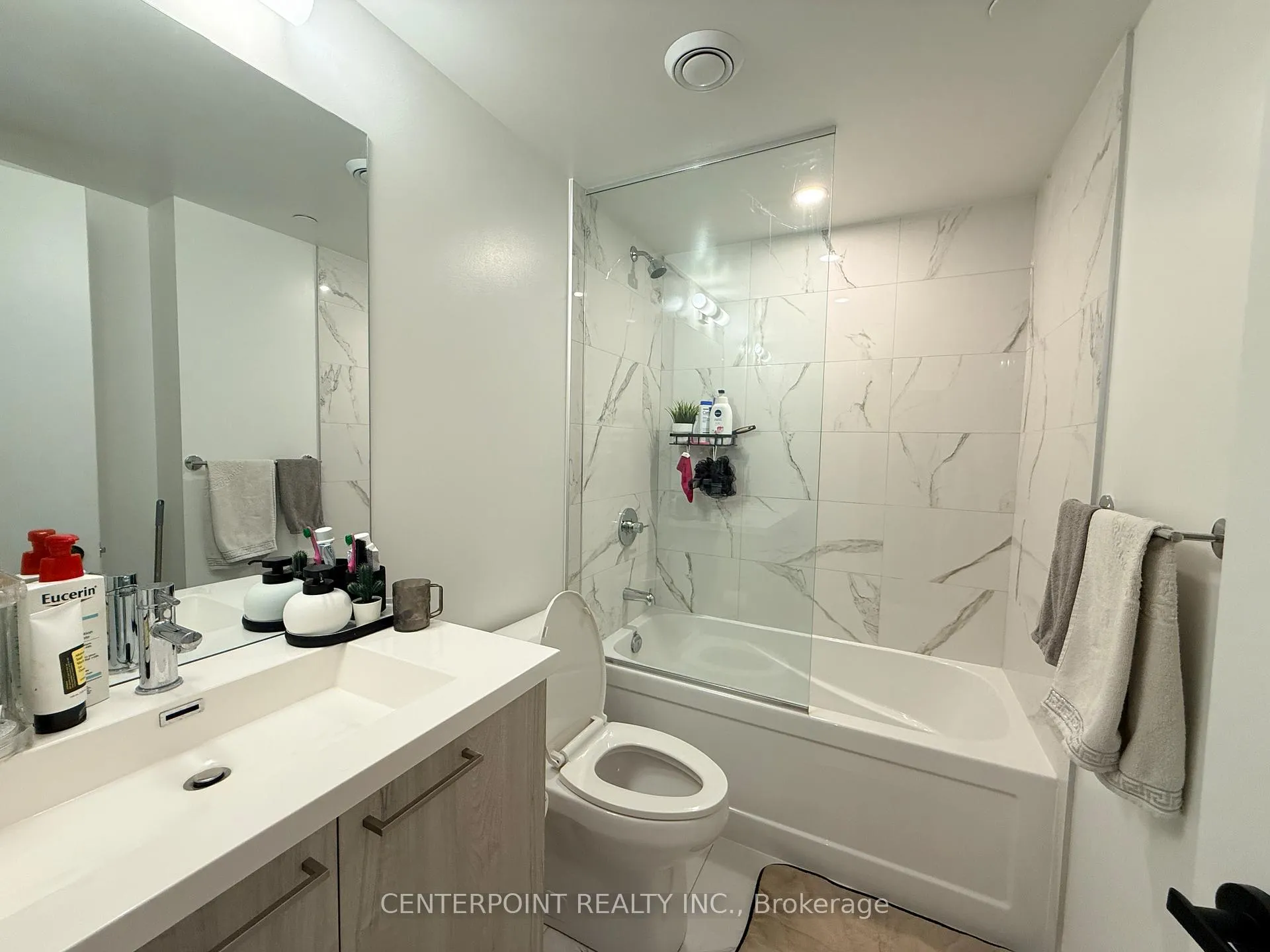 Photo 6 of Unit 3901, 195 Commerce Street, Vaughan, Vaughan Corporate Centre — HOMEH