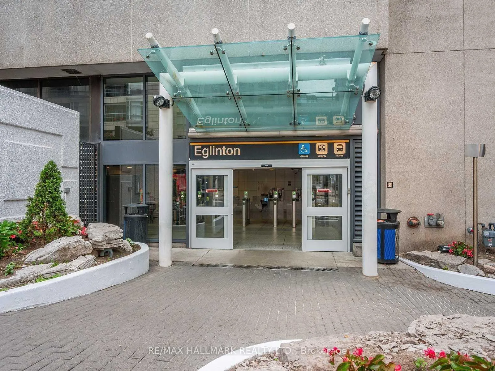 Photo 3 of Unit 2803, 2181 Yonge Street, Toronto, Mount Pleasant West — HOMEH