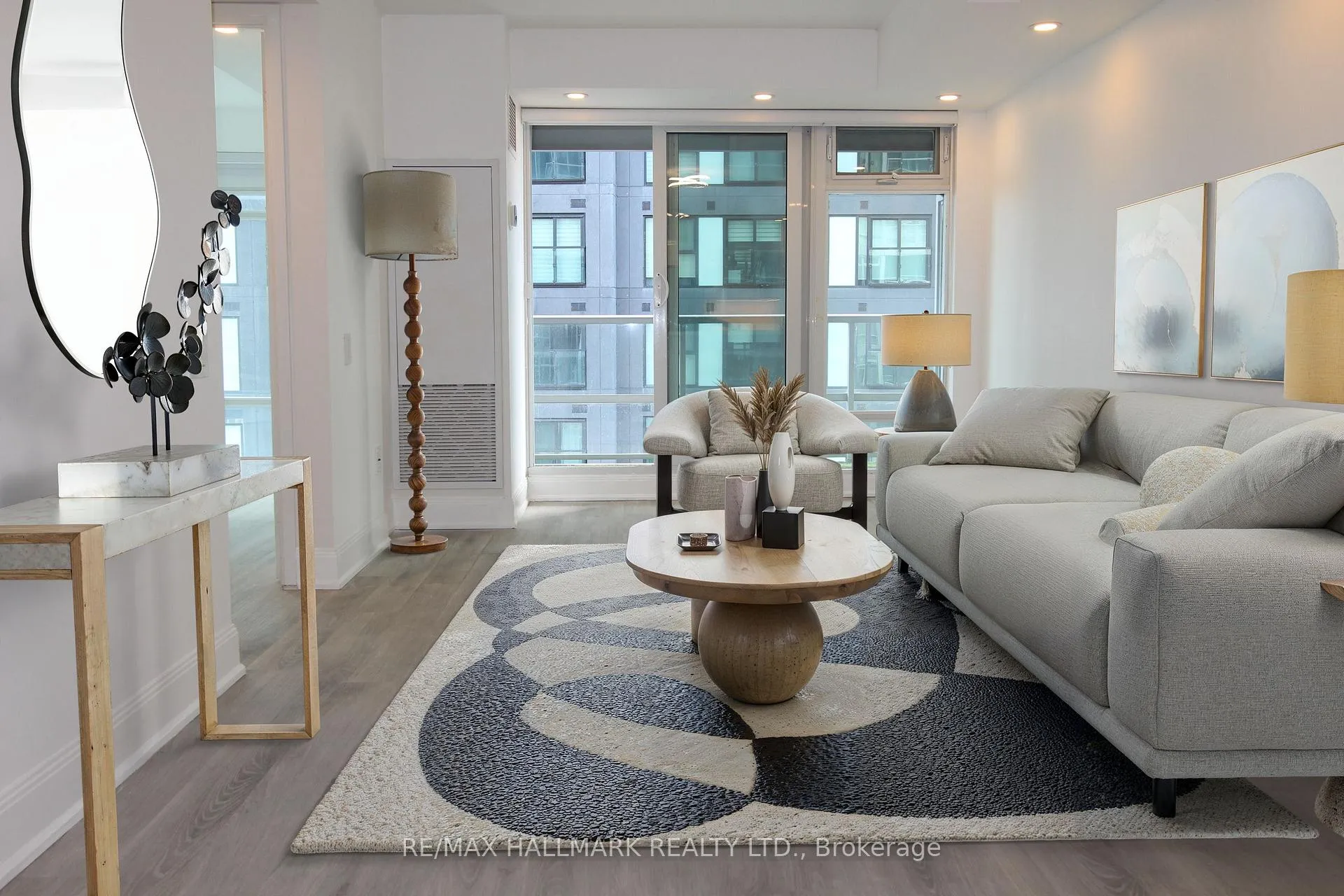 Photo 8 of Unit 2803, 2181 Yonge Street, Toronto, Mount Pleasant West — HOMEH