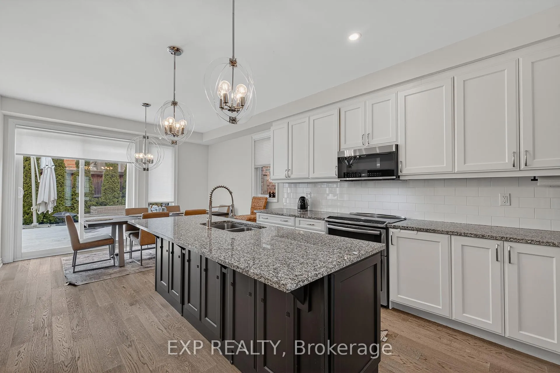 Photo 10 of 55 West Oak Trail, Kitchener, Rosenburg — HOMEH