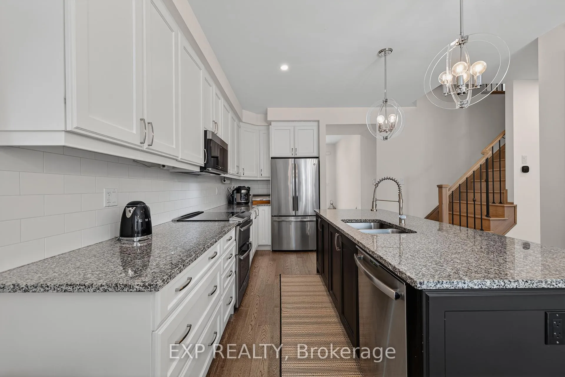 Photo 12 of 55 West Oak Trail, Kitchener, Rosenburg — HOMEH