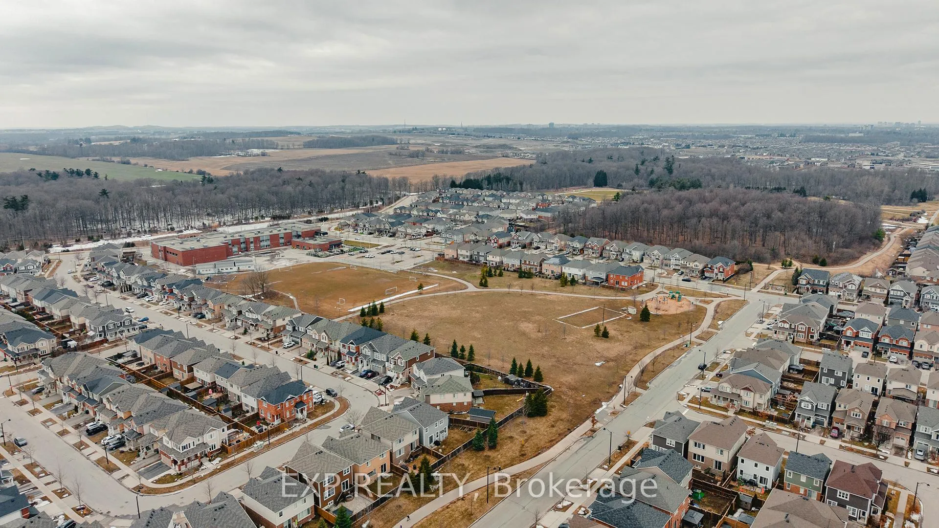 Photo 42 of 55 West Oak Trail, Kitchener, Rosenburg — HOMEH