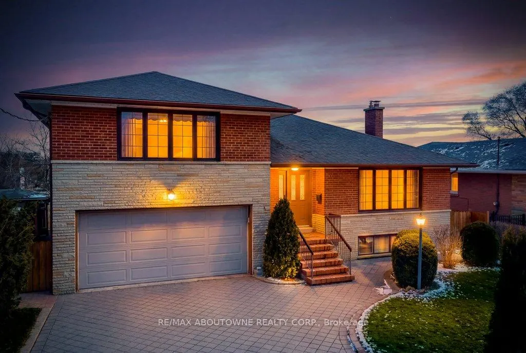 Photo 1 of 17 Duffield Road, Etobicoke, Willowridge-Martingrove-Richview — HOMEH