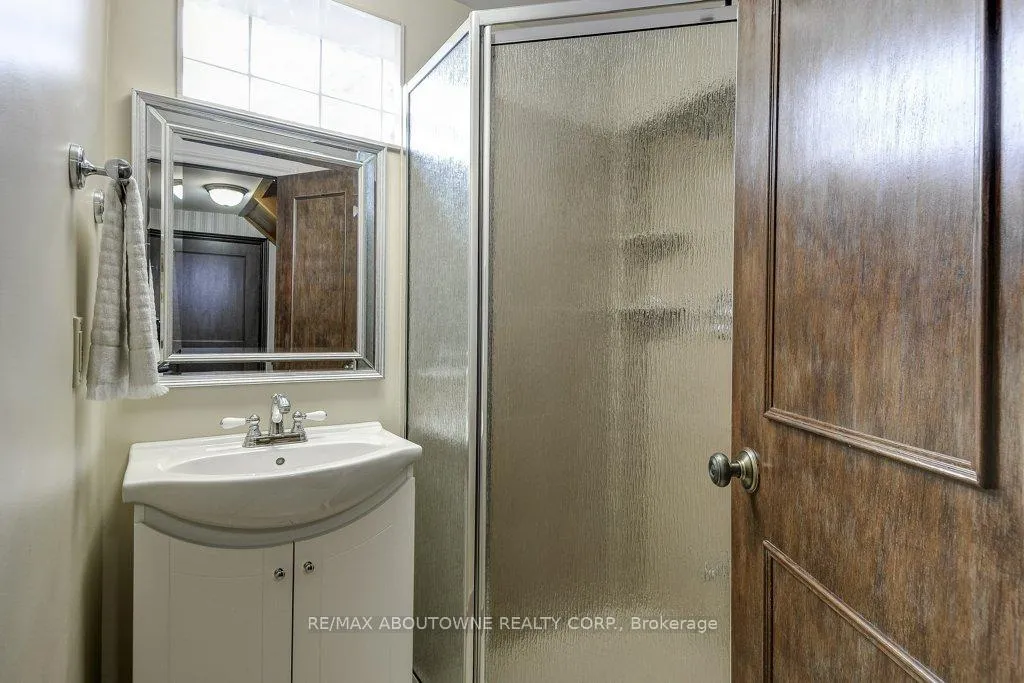Photo 17 of 17 Duffield Road, Etobicoke, Willowridge-Martingrove-Richview — HOMEH