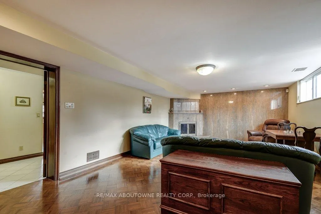 Photo 21 of 17 Duffield Road, Etobicoke, Willowridge-Martingrove-Richview — HOMEH
