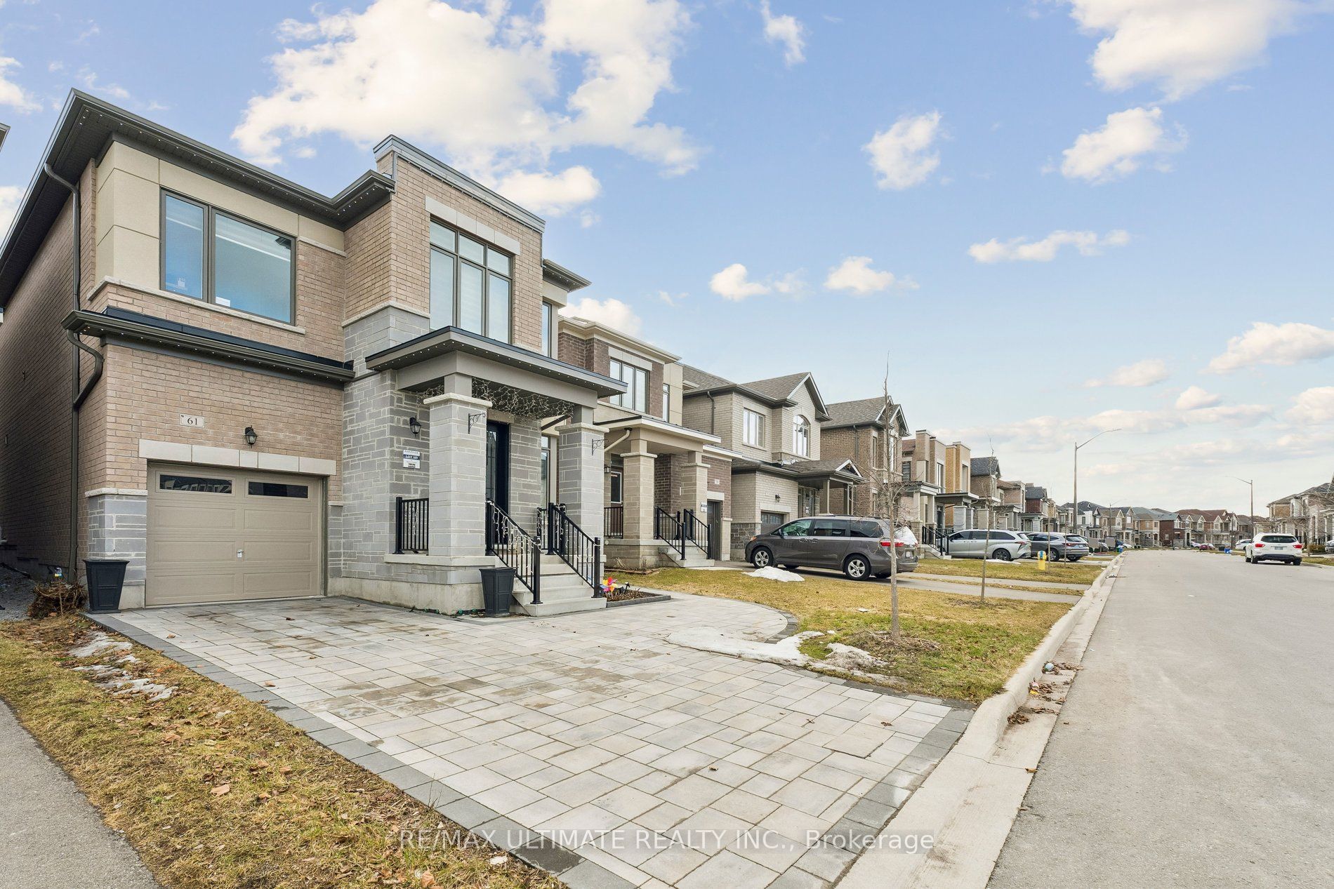 Photo 2 of 61 Ogston Crescent, Whitby, Rural Whitby — HOMEH