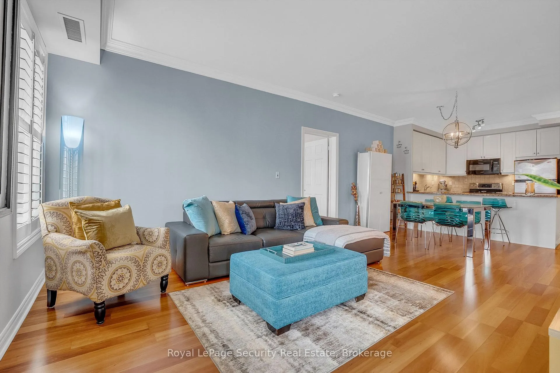Photo 18 of Unit 209, 4620 Highway 7, Vaughan, East Woodbridge — HOMEH