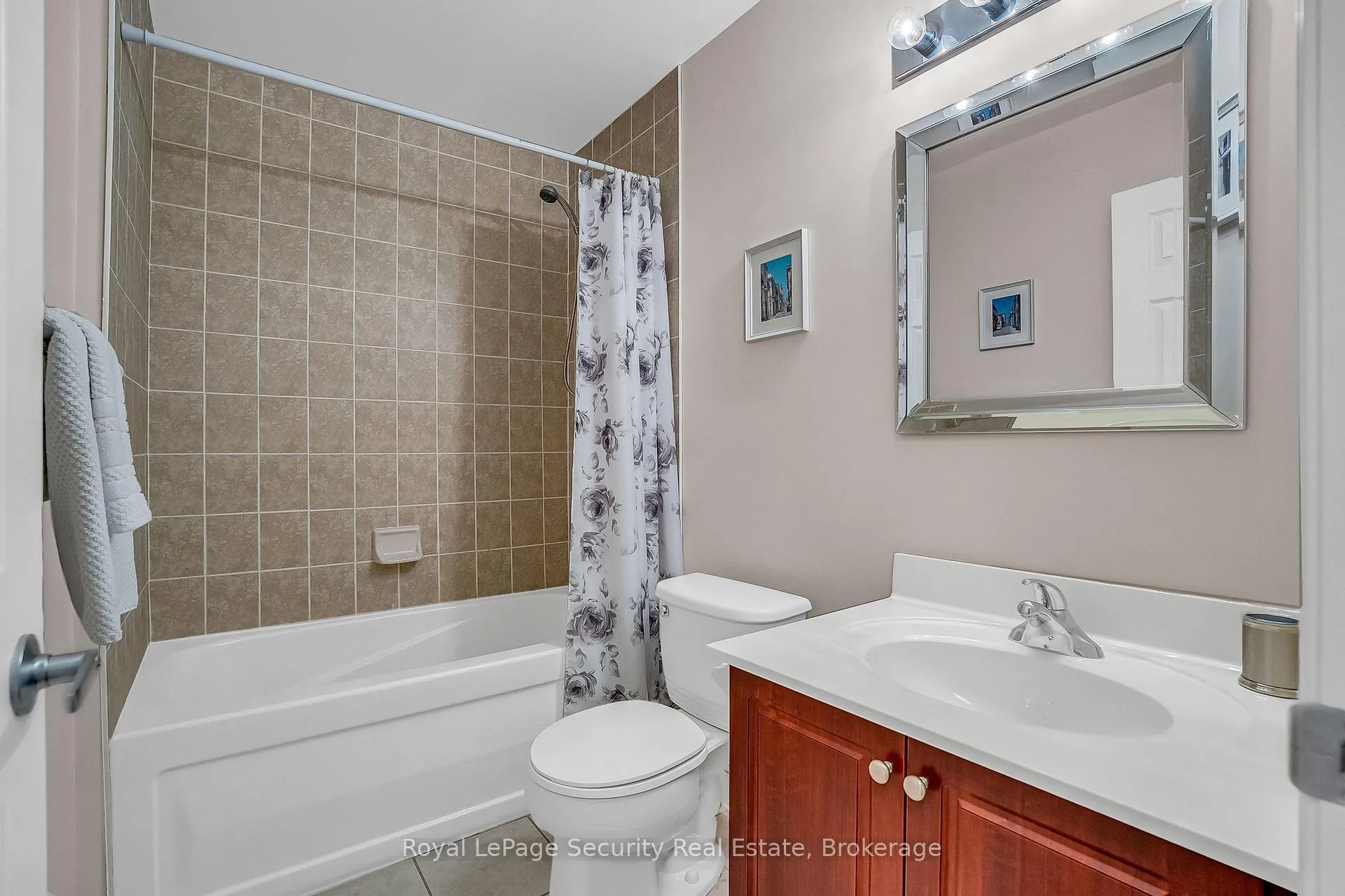 Photo 33 of Unit 209, 4620 Highway 7, Vaughan, East Woodbridge — HOMEH