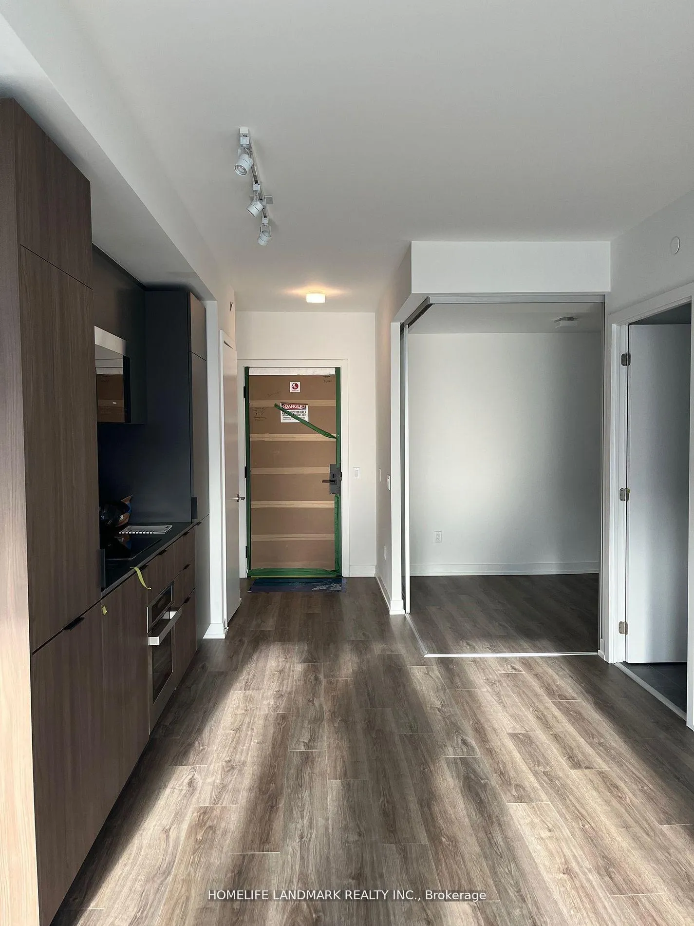 Photo 3 of Unit 318, 28 Eastern Avenue, Toronto, Moss Park — HOMEH