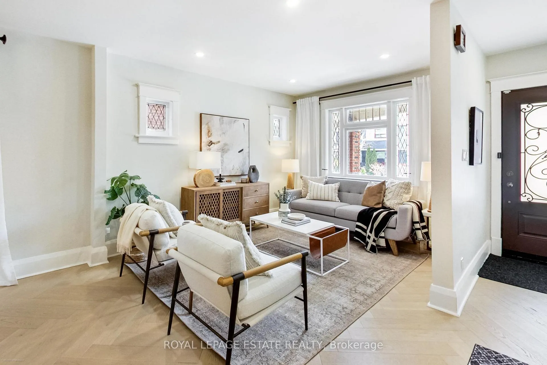 Photo 8 of 344 Springdale Boulevard, Toronto, Danforth Village-East York — HOMEH