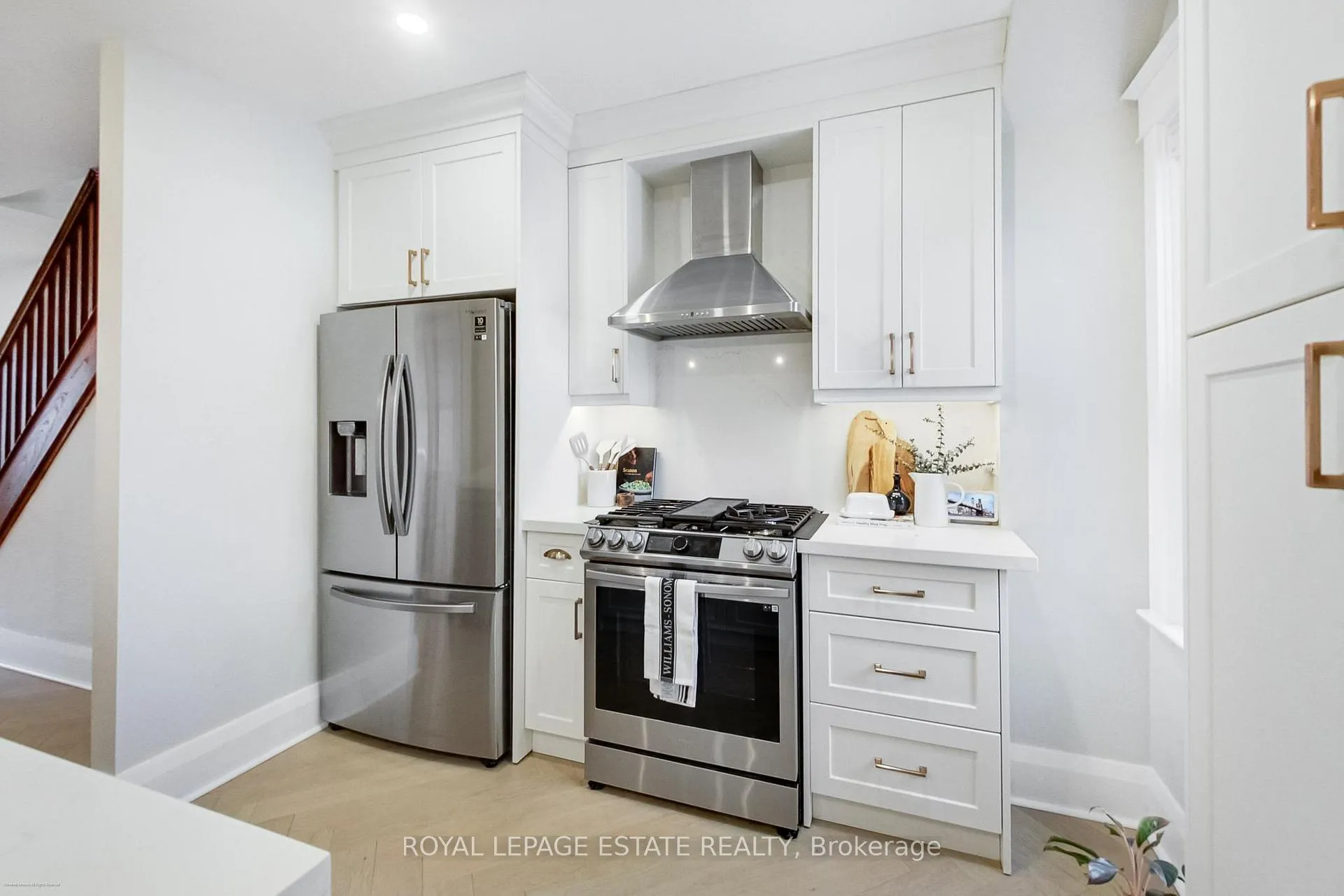 Photo 14 of 344 Springdale Boulevard, Toronto, Danforth Village-East York — HOMEH