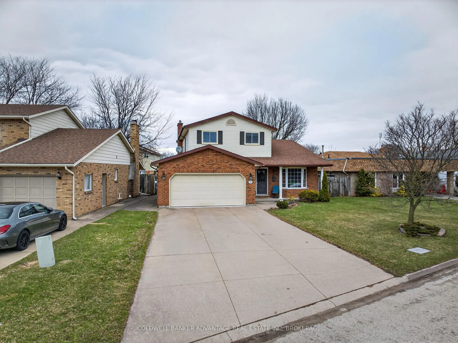 Front of 41 Adel Drive E