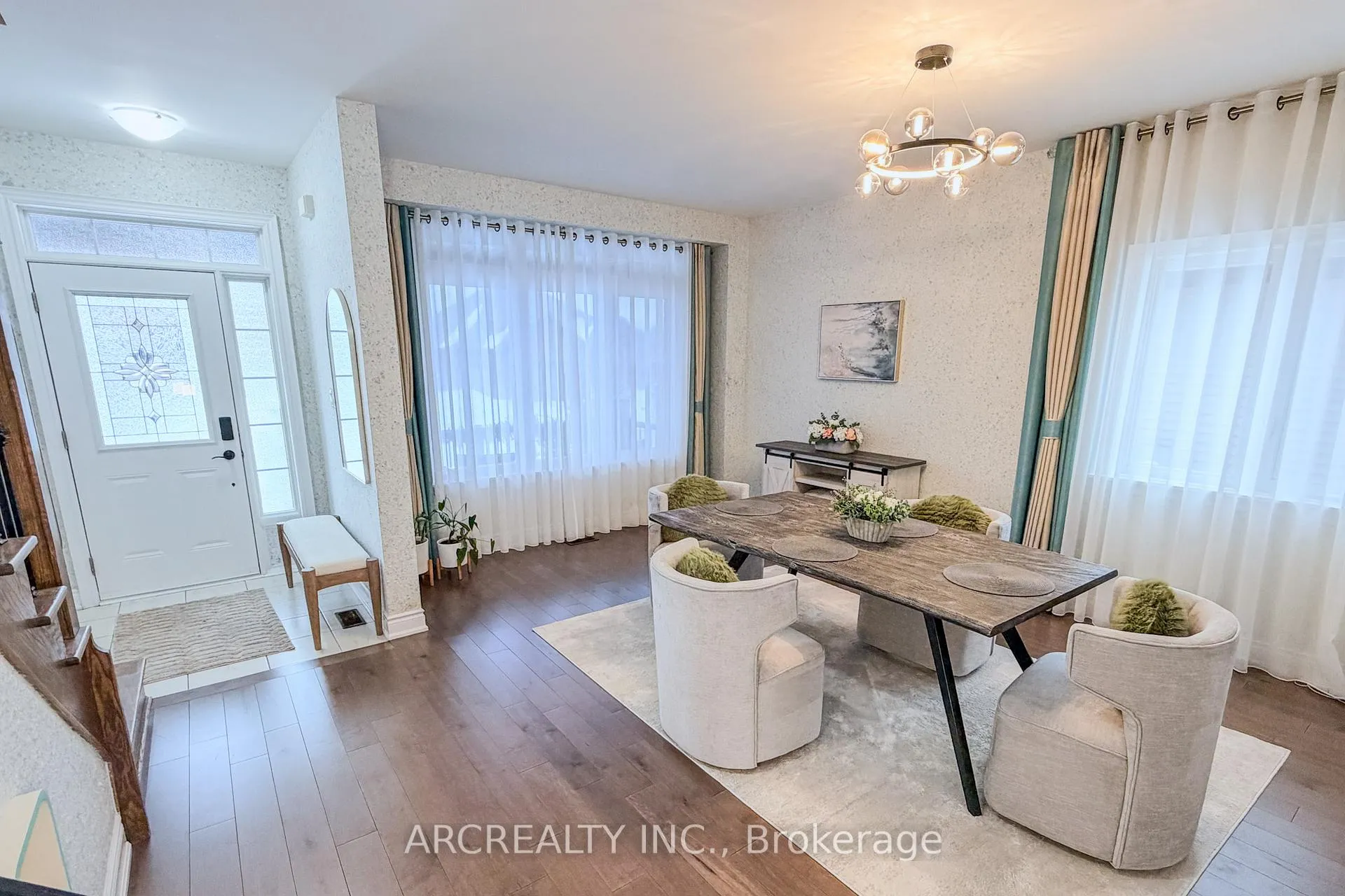 Photo 3 of 51 Landscape Drive, Oro-Medonte, Horseshoe Valley — HOMEH